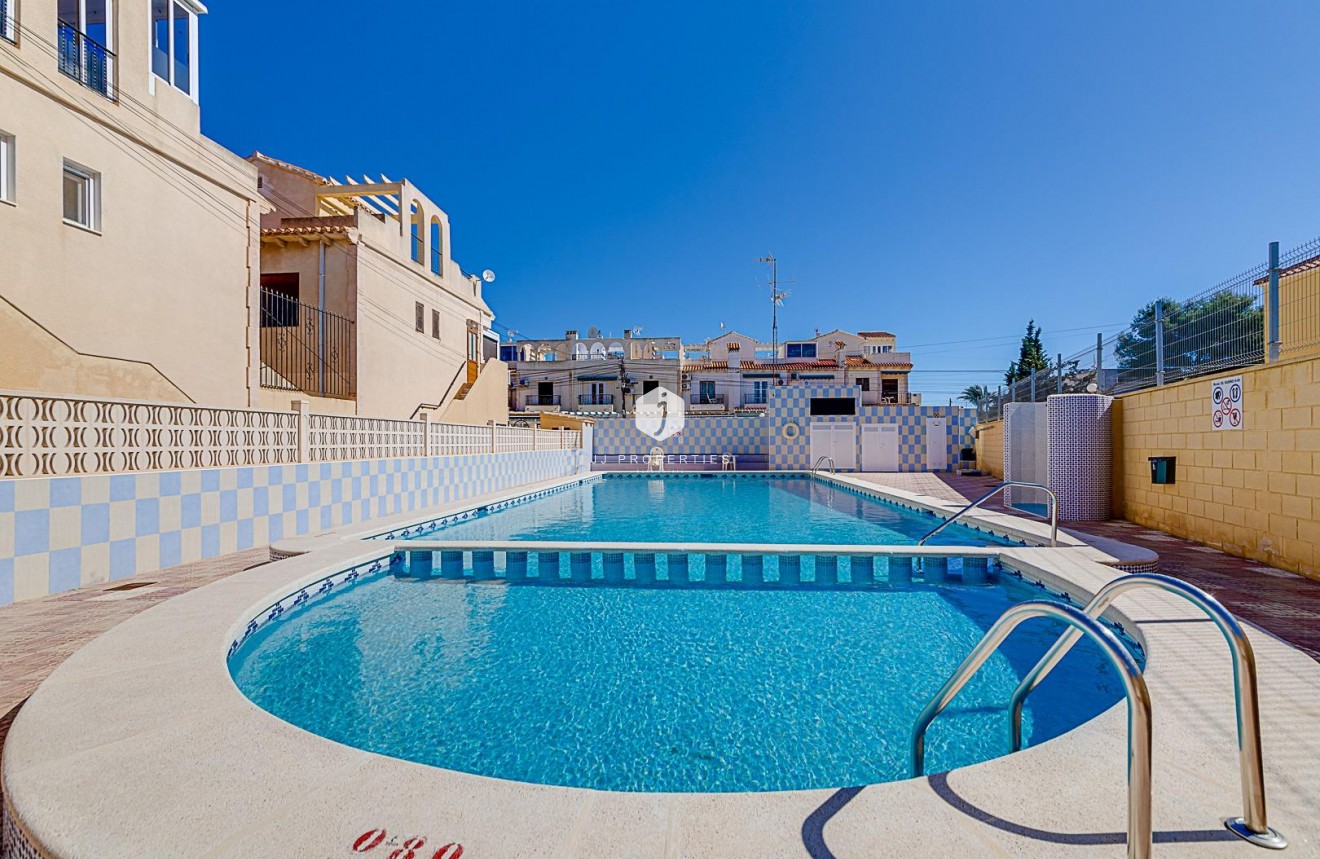 Tweedehands - Bungalow -
Torrevieja - La Siesta - El Salado - Torreta