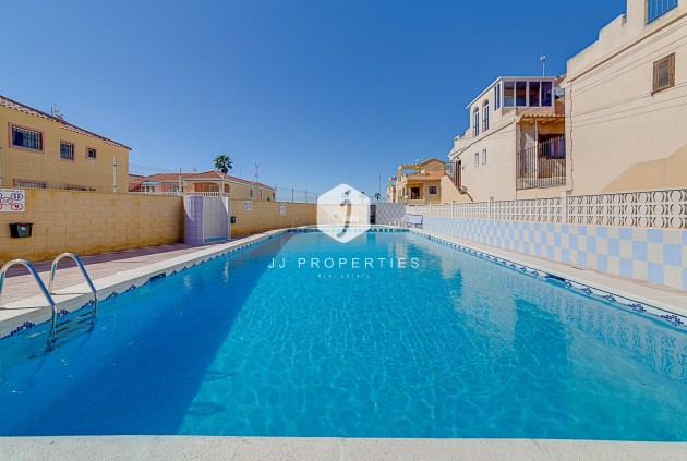 Tweedehands - Bungalow -
Torrevieja - La Siesta - El Salado - Torreta