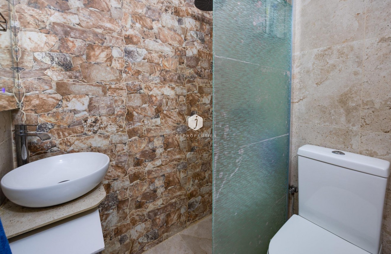 Tweedehands - Bungalow -
Torrevieja - La Siesta - El Salado - Torreta