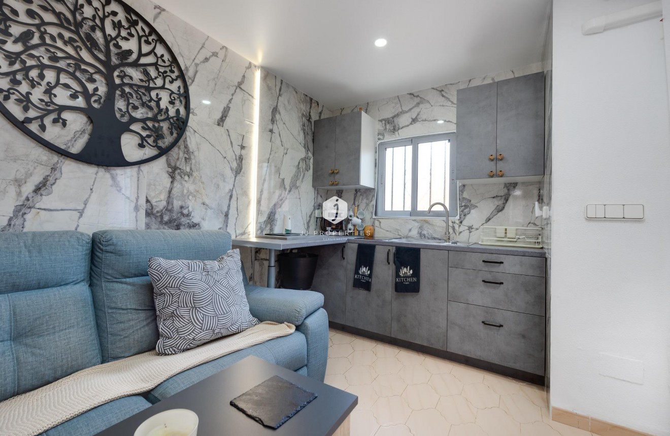 Tweedehands - Bungalow -
Torrevieja - La Siesta - El Salado - Torreta