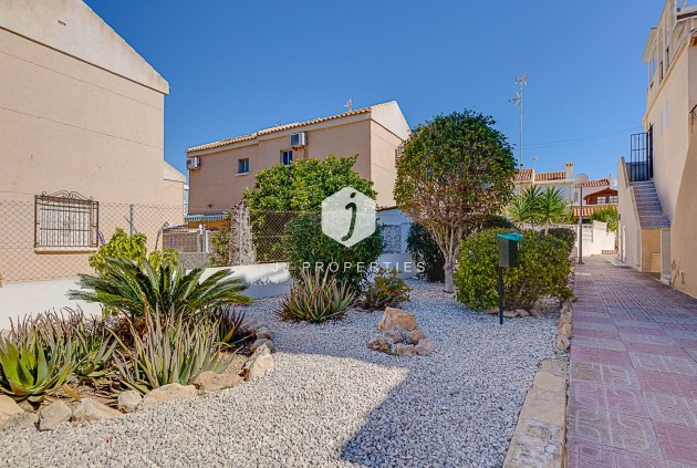 Tweedehands - Bungalow -
Torrevieja - La Siesta - El Salado - Torreta