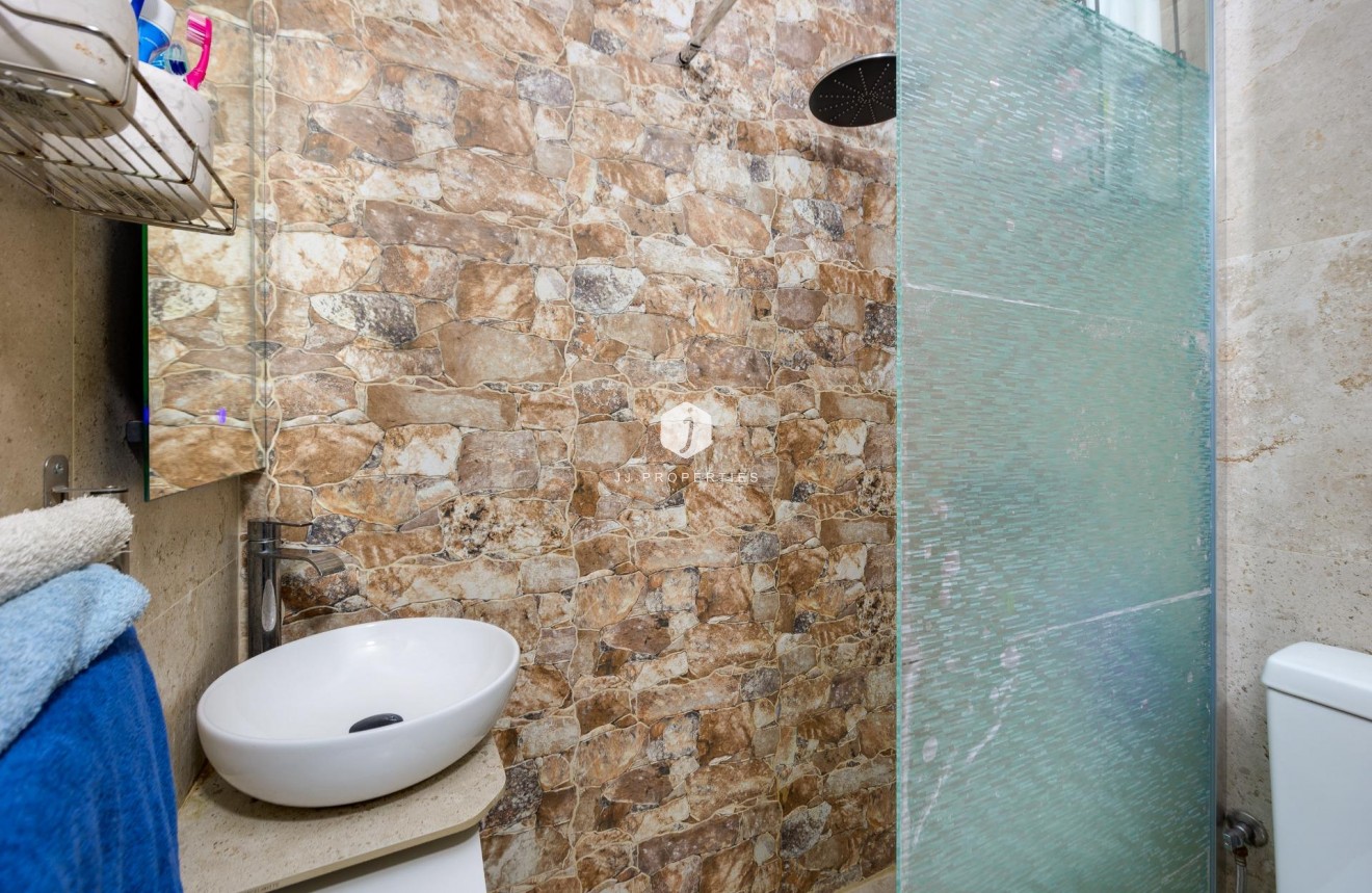 Tweedehands - Bungalow -
Torrevieja - La Siesta - El Salado - Torreta