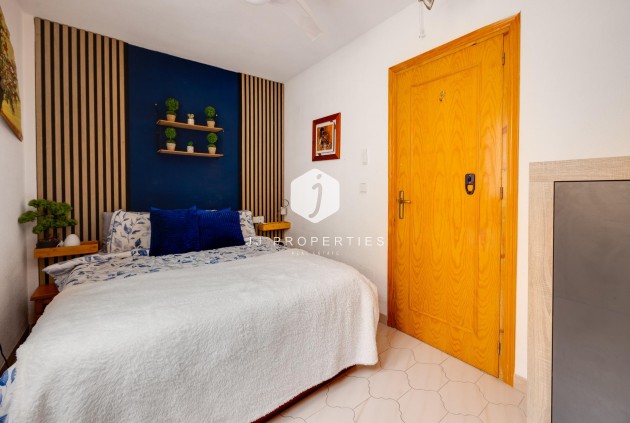 Tweedehands - Bungalow -
Torrevieja - La Siesta - El Salado - Torreta