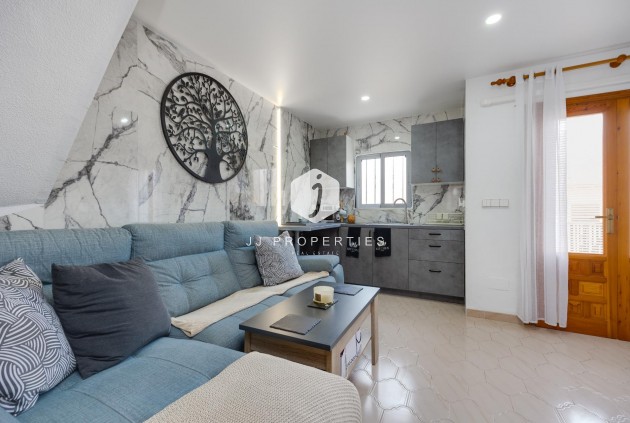 Tweedehands - Bungalow -
Torrevieja - La Siesta - El Salado - Torreta
