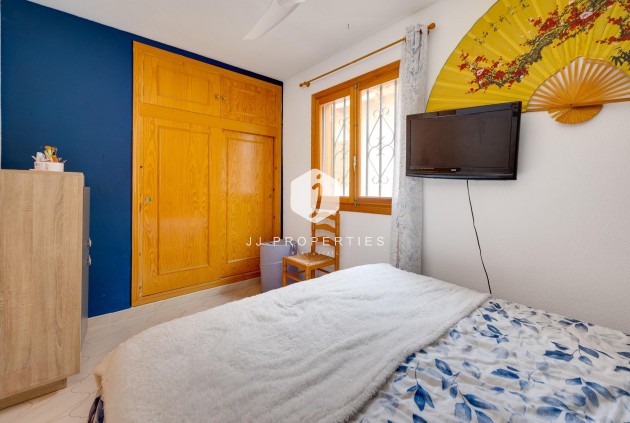 Tweedehands - Bungalow -
Torrevieja - La Siesta - El Salado - Torreta