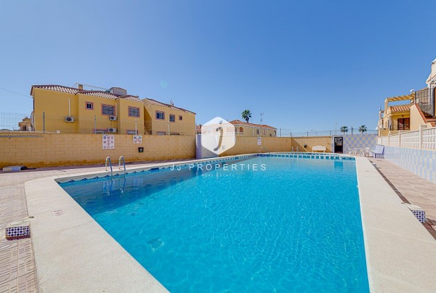 Tweedehands - Bungalow -
Torrevieja - La Siesta - El Salado - Torreta
