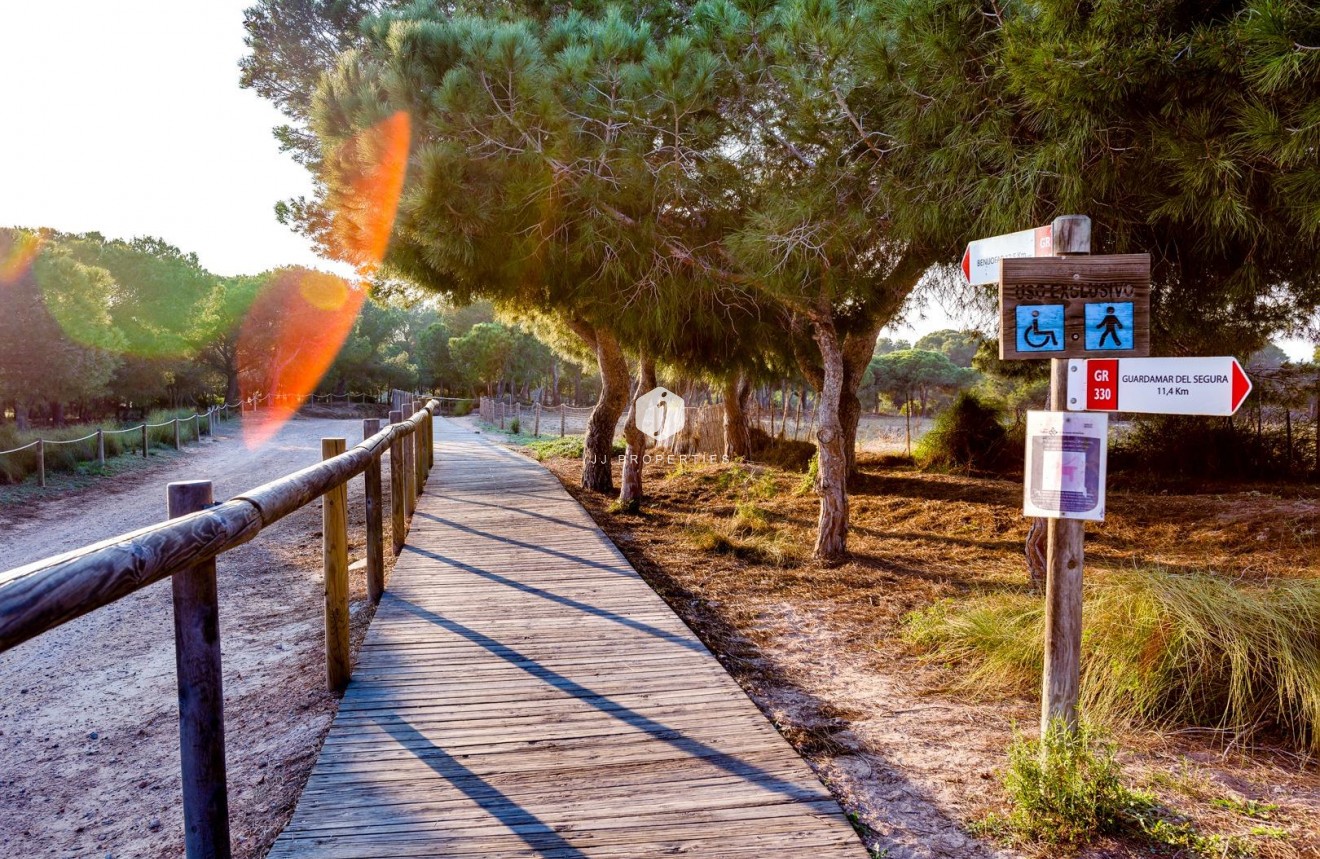 Tweedehands - Bungalow -
Torrevieja - La Siesta - El Salado - Torreta