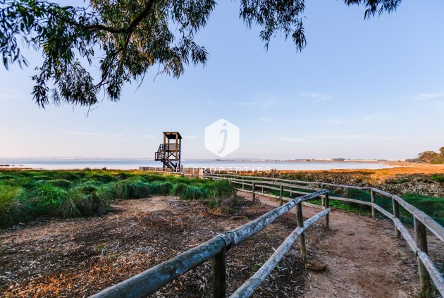 Tweedehands - Bungalow -
Torrevieja - La Siesta - El Salado - Torreta