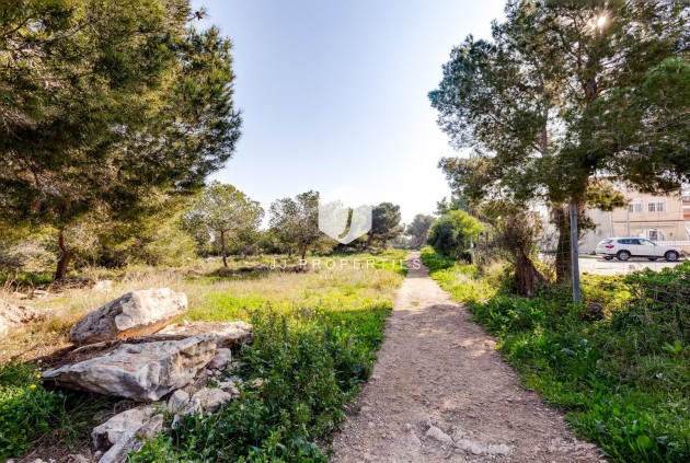 Tweedehands - Bungalow -
Torrevieja - La Siesta - El Salado - Torreta