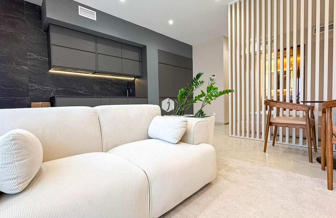 Tweedehands - Appartement / flat -
Torrevieja - Playa de los Locos