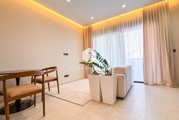 Tweedehands - Appartement / flat -
Torrevieja - Playa de los Locos