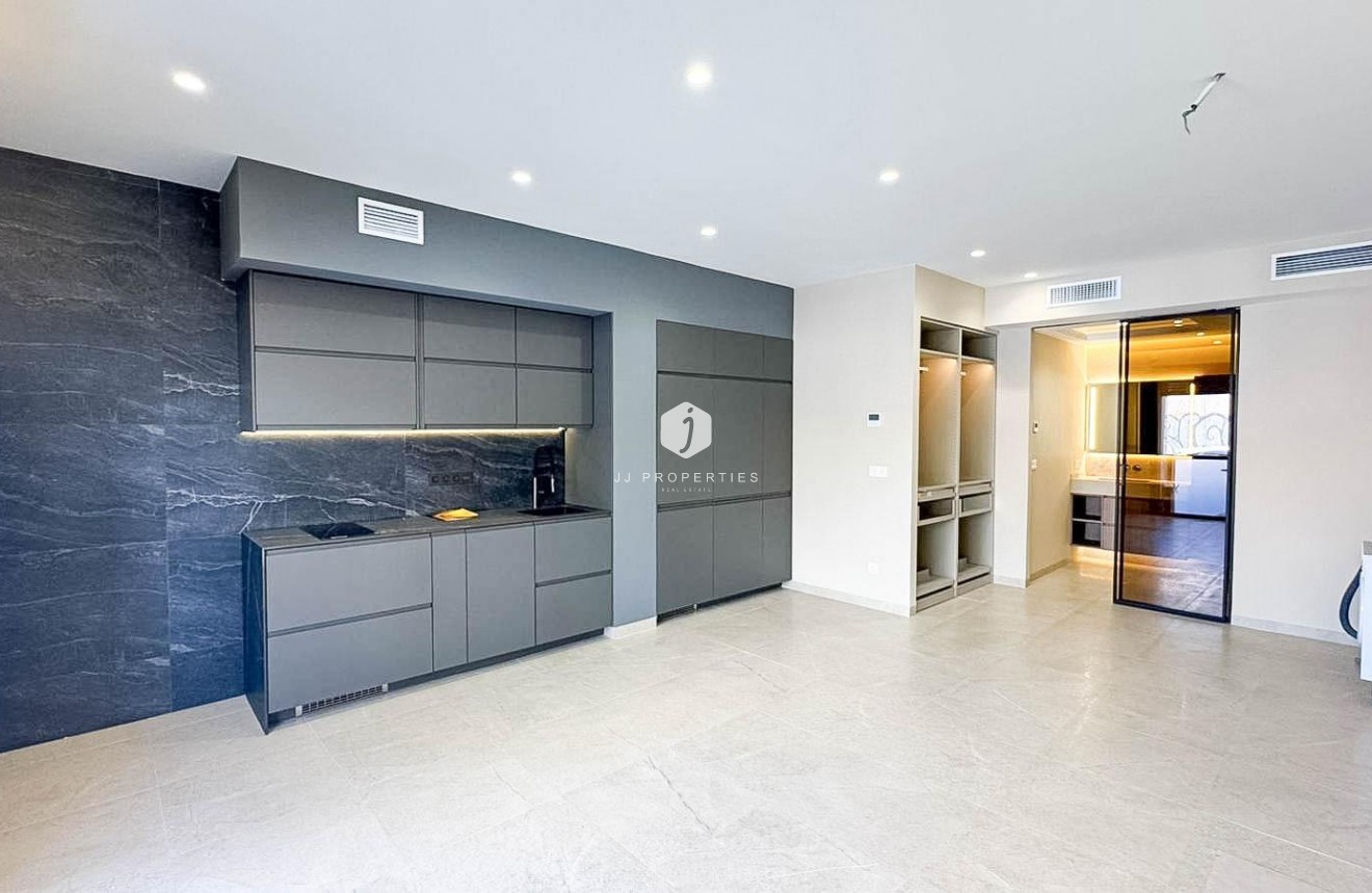 Tweedehands - Appartement / flat -
Torrevieja - Playa de los Locos