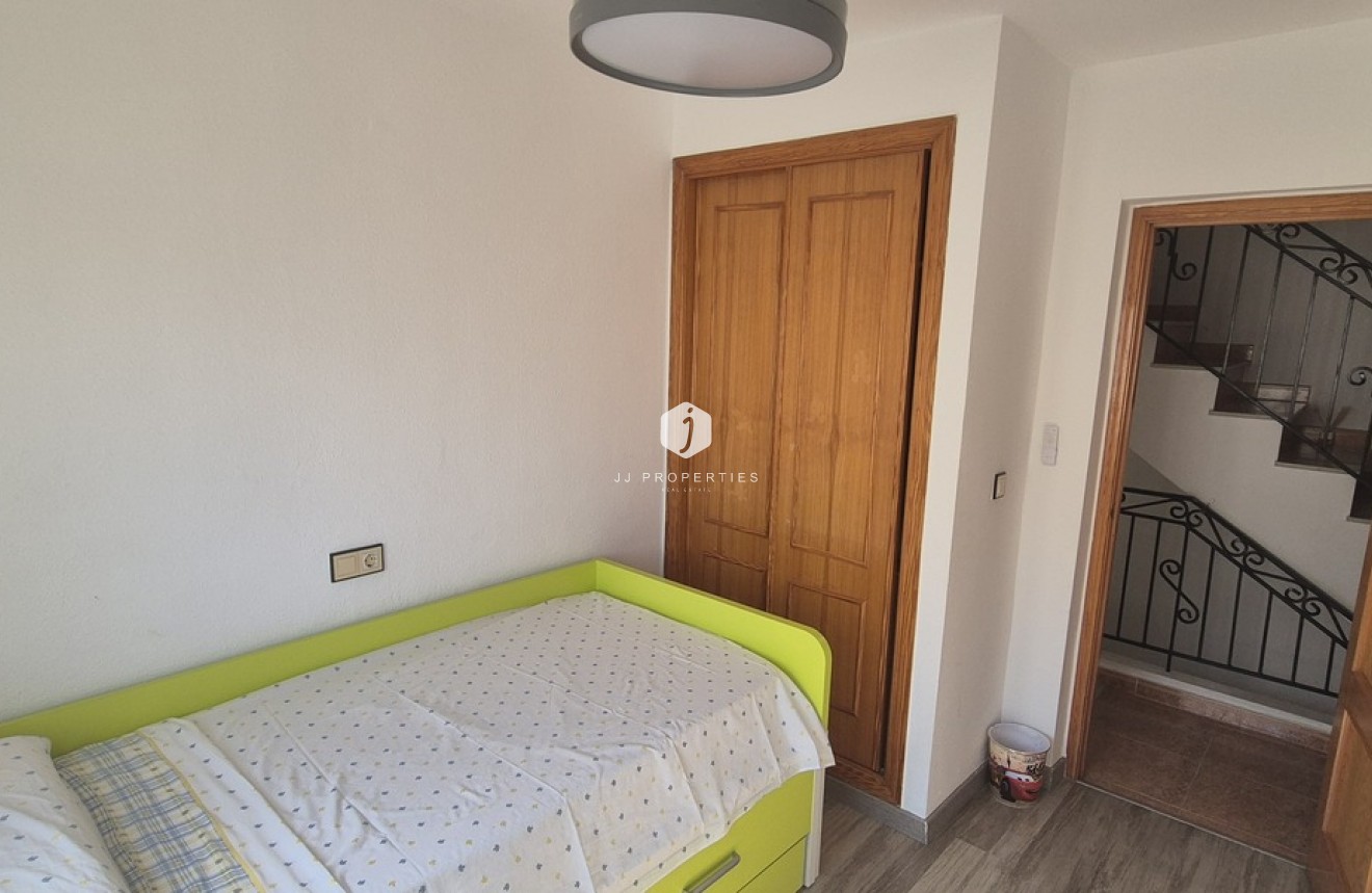 Z drugiej ręki - Szalet -
Torrevieja - Costa Blanca