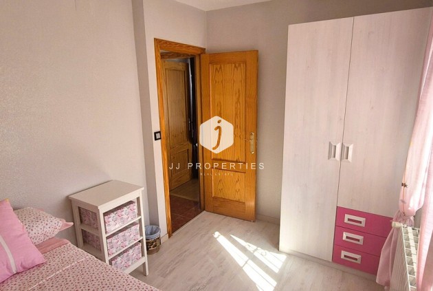 Z drugiej ręki - Szalet -
Torrevieja - Costa Blanca