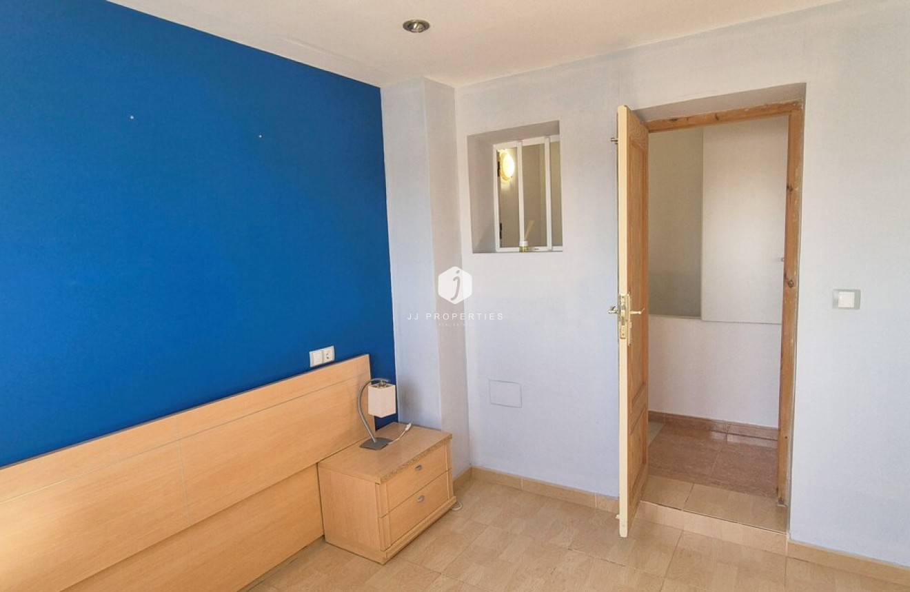 Z drugiej ręki - Szalet -
Torrevieja - Costa Blanca