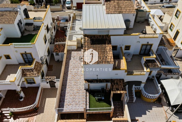 Z drugiej ręki - Szalet -
Torrevieja - Costa Blanca