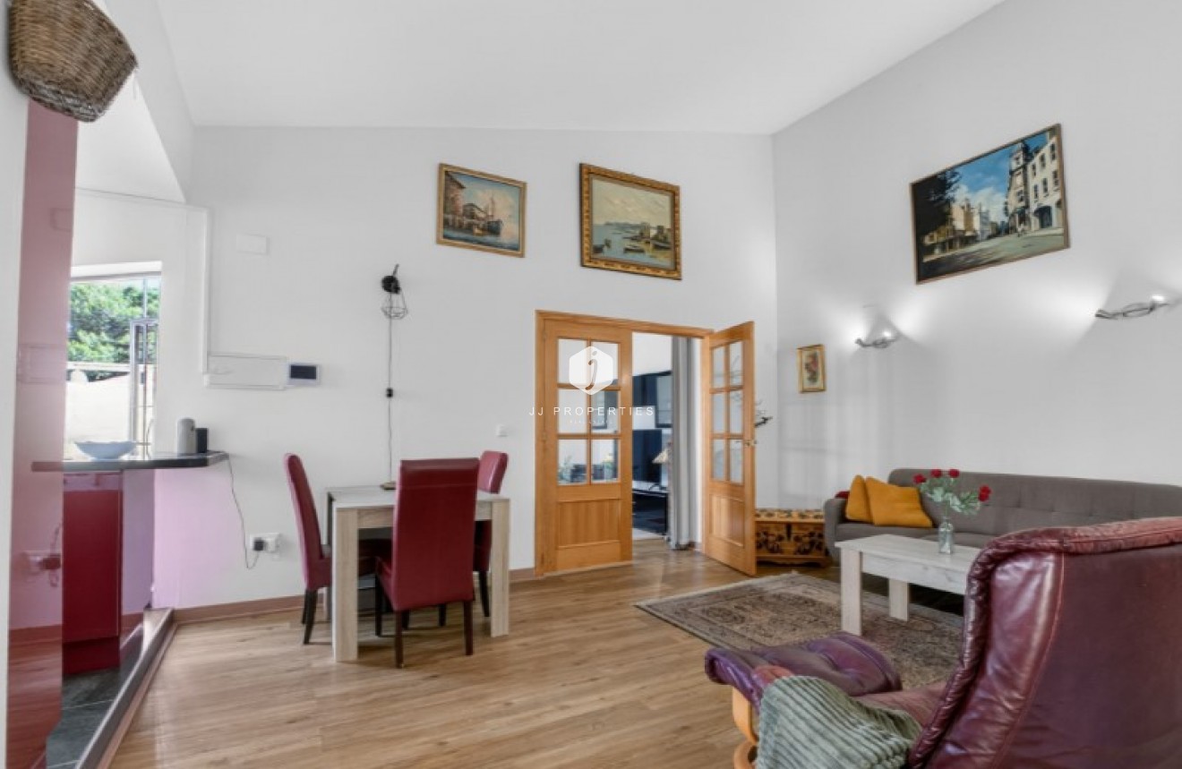 Resale - Villa -
Torrevieja - Costa Blanca