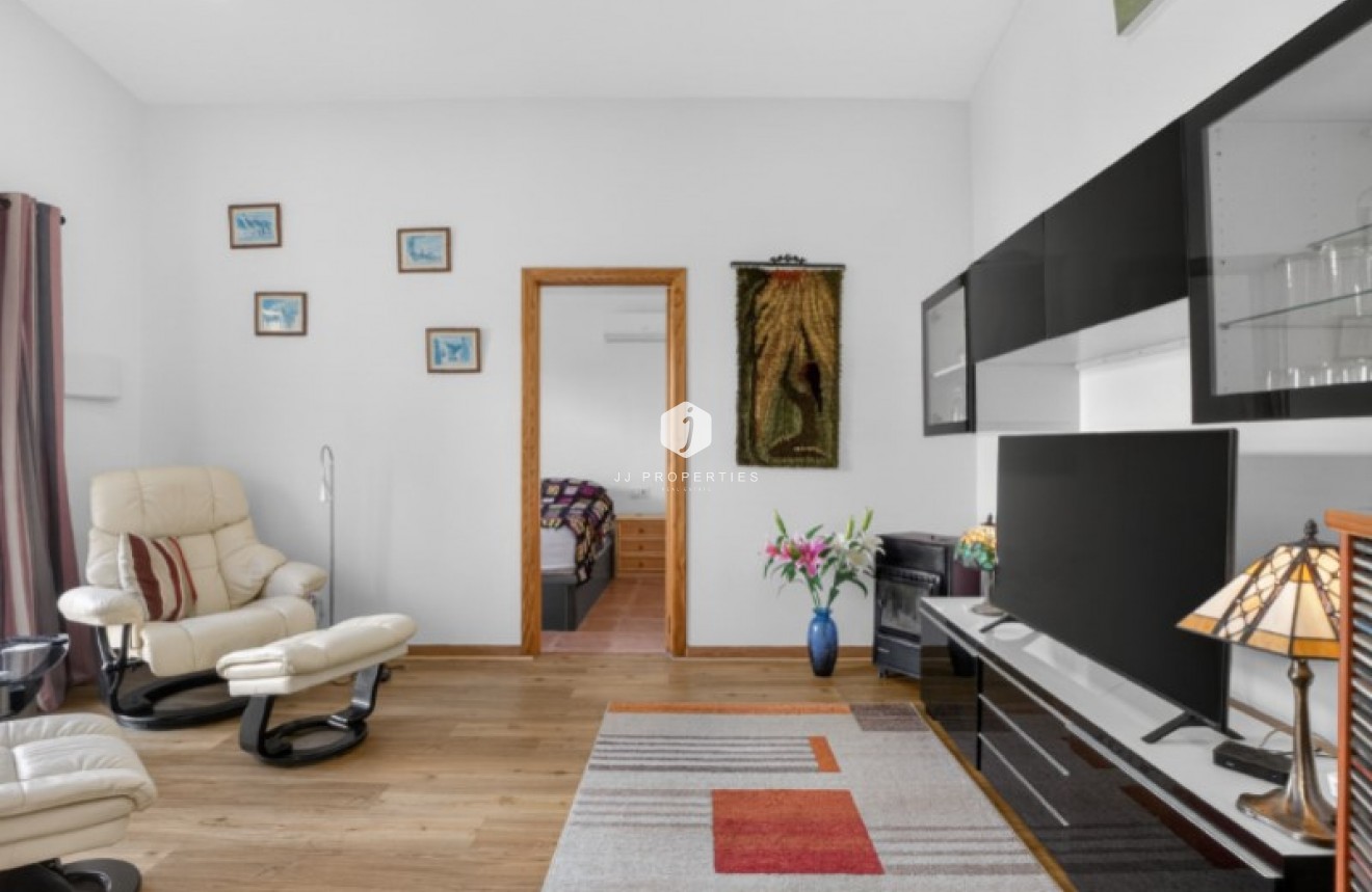 Resale - Villa -
Torrevieja - Costa Blanca