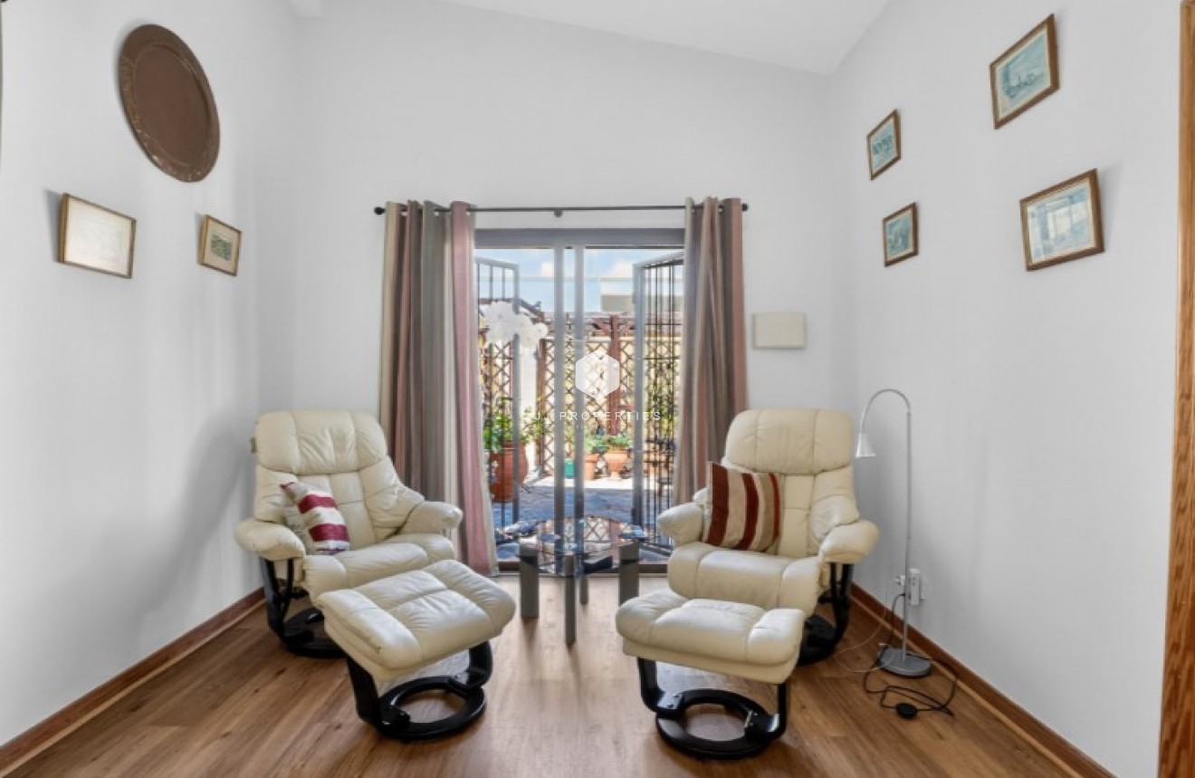 Resale - Villa -
Torrevieja - Costa Blanca
