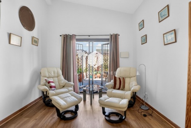 Resale - Villa -
Torrevieja - Costa Blanca