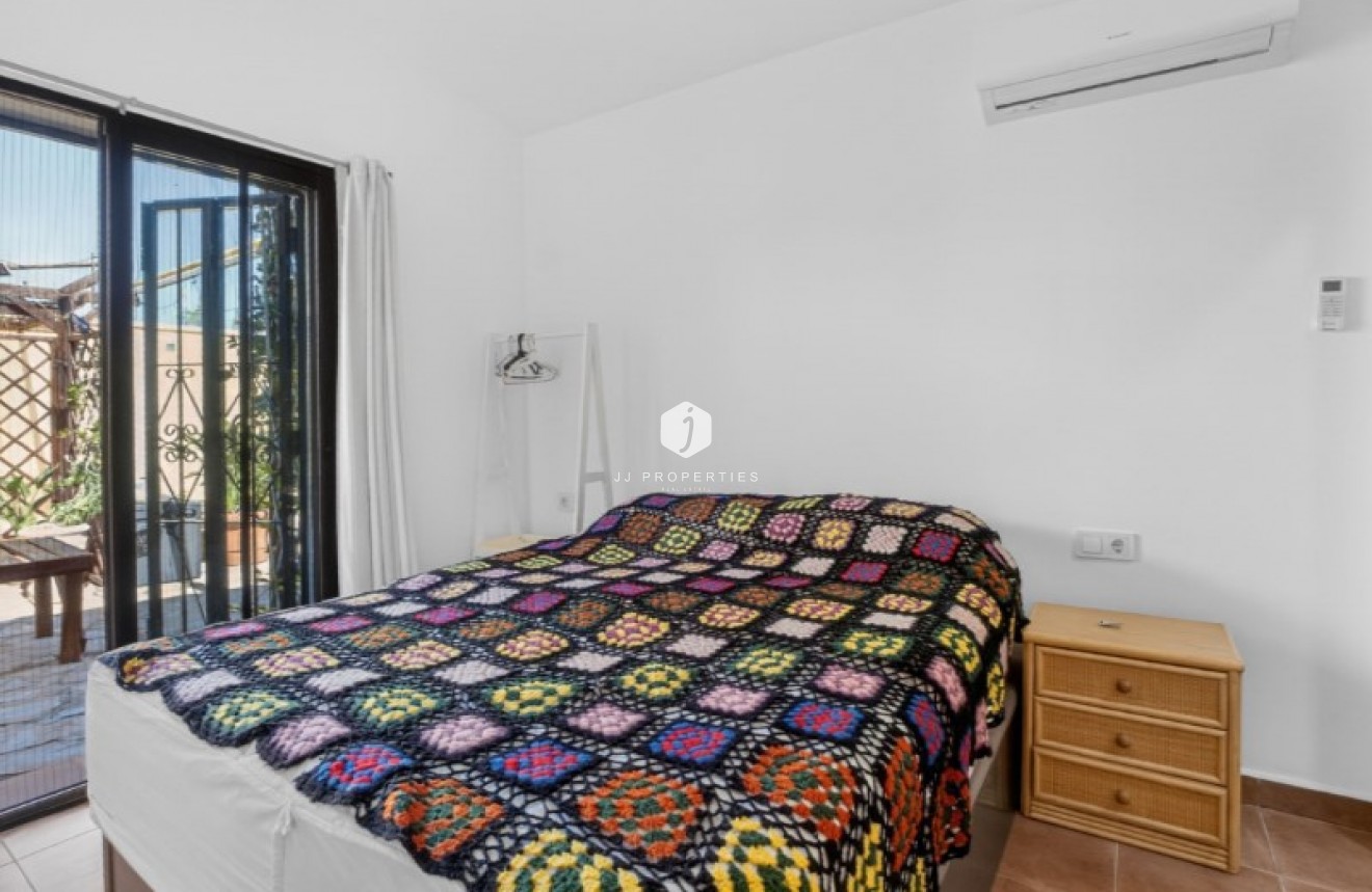 Resale - Villa -
Torrevieja - Costa Blanca