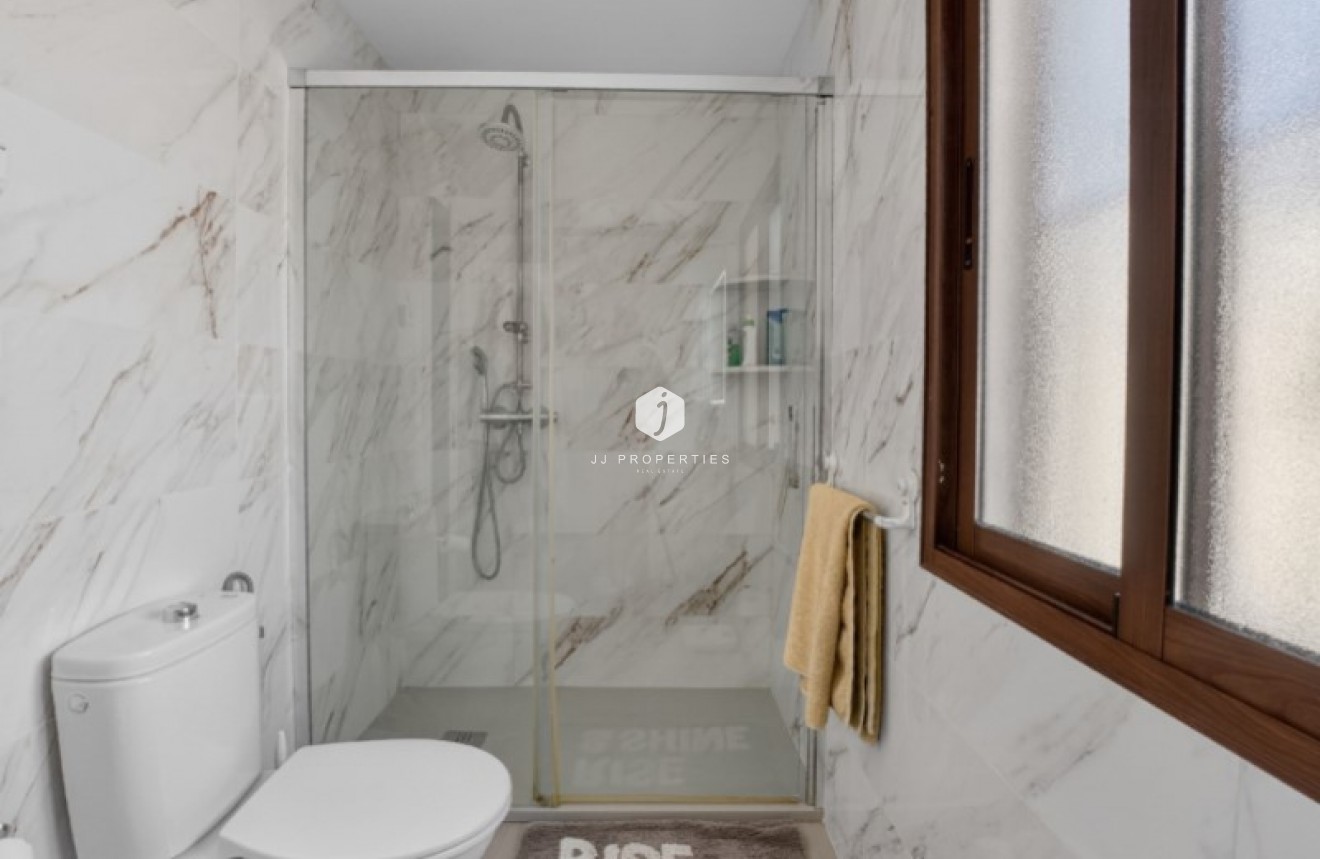 Resale - Villa -
Torrevieja - Costa Blanca