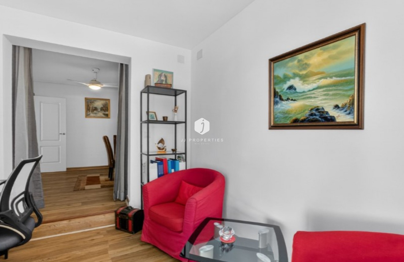 Resale - Villa -
Torrevieja - Costa Blanca
