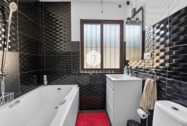 Resale - Villa -
Torrevieja - Costa Blanca