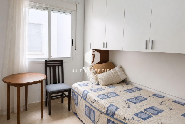 Tweedehands - Appartement / flat -
Torrevieja - Playa del Cura