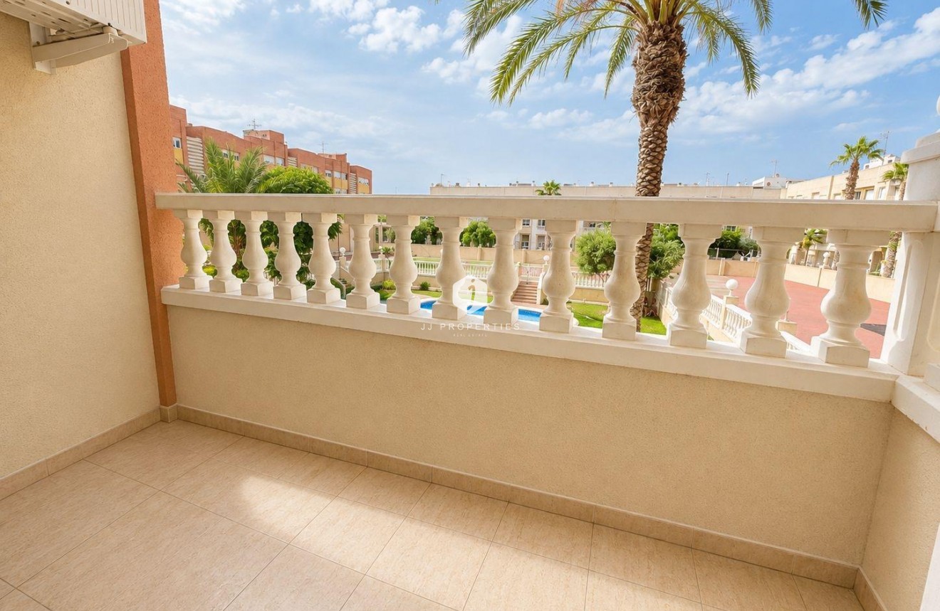 Tweedehands - Appartement / flat -
Torrevieja - Playa del Cura