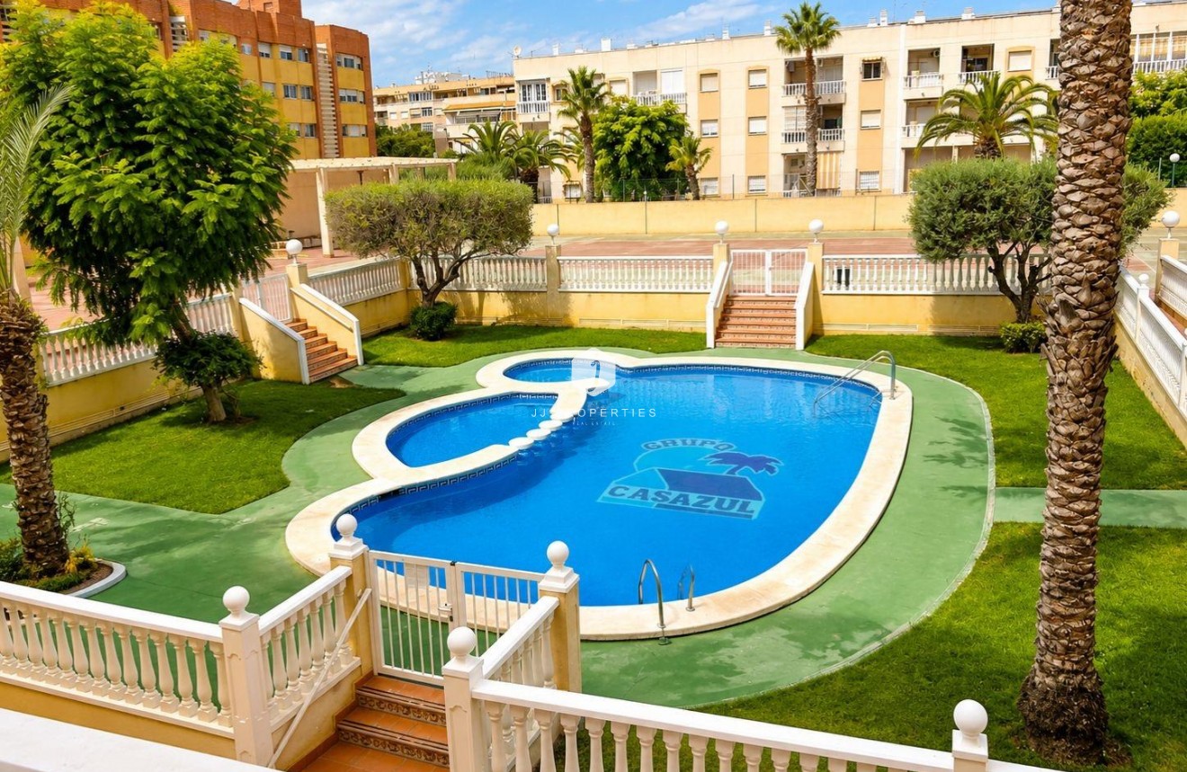 Tweedehands - Appartement / flat -
Torrevieja - Playa del Cura
