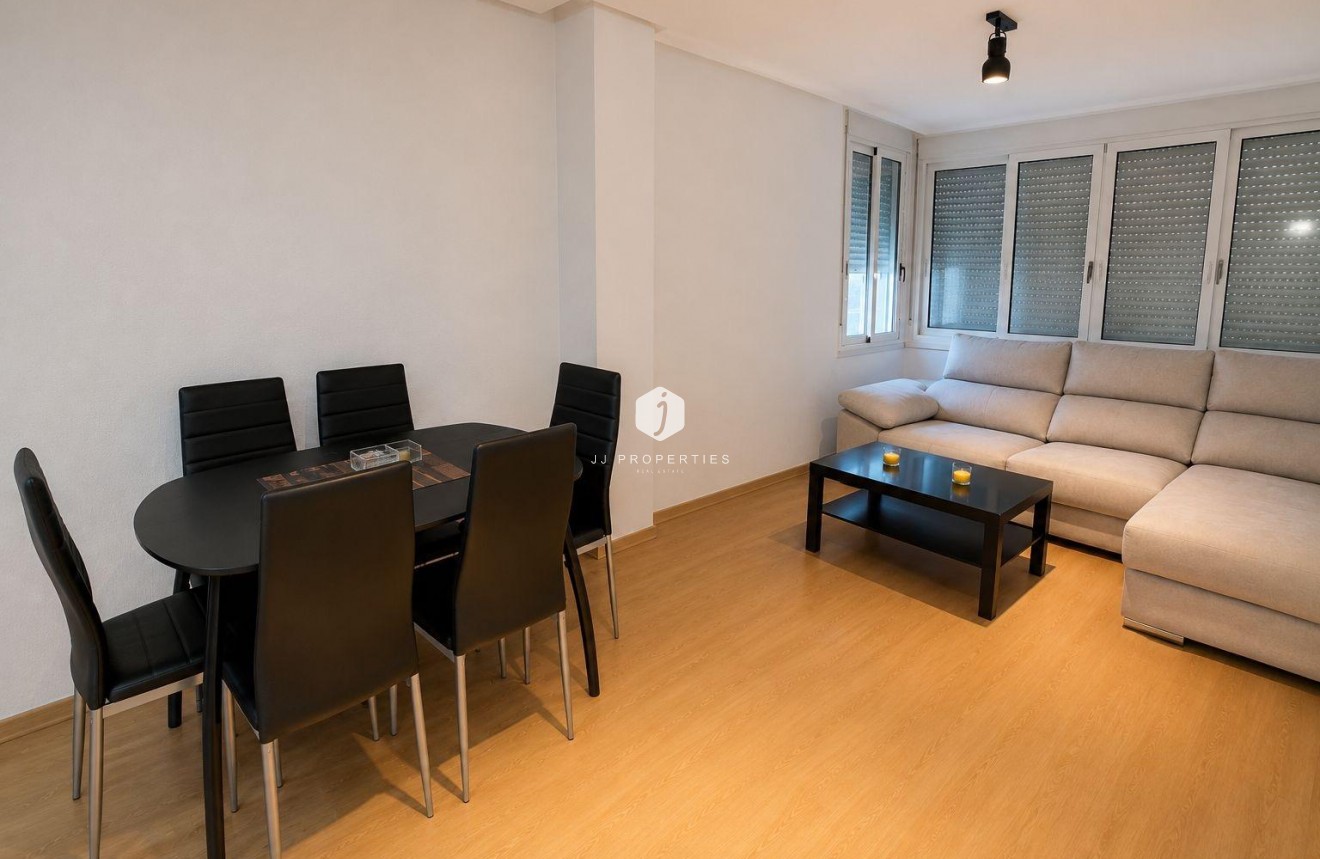Tweedehands - Appartement / flat -
Torrevieja - Nueva Torrevieja