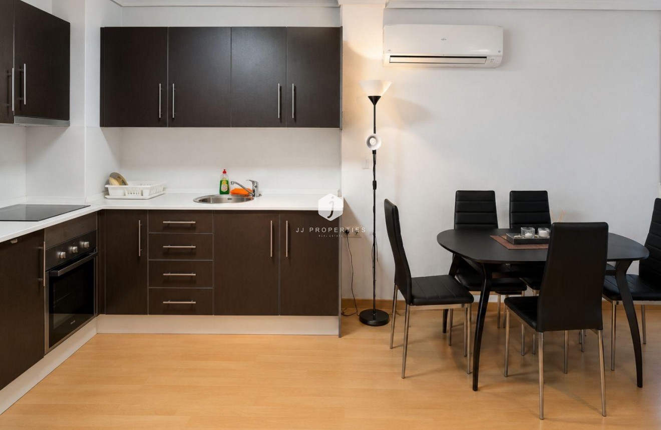 Tweedehands - Appartement / flat -
Torrevieja - Nueva Torrevieja