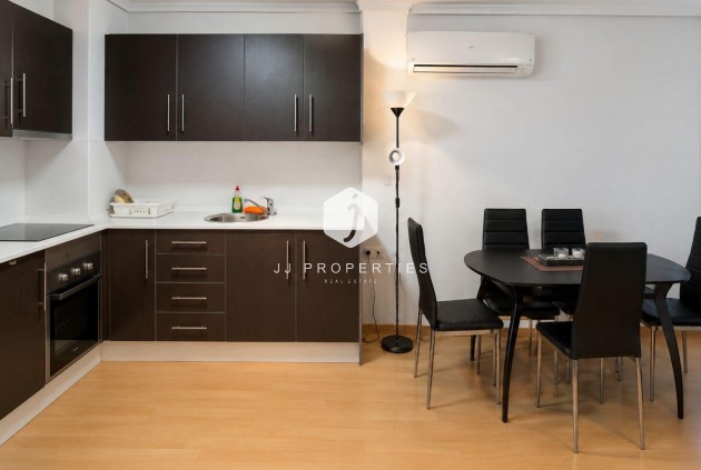 Tweedehands - Appartement / flat -
Torrevieja - Nueva Torrevieja