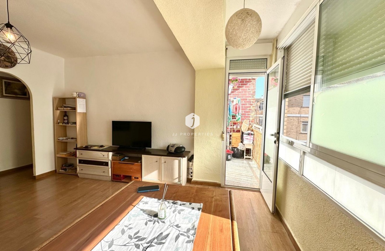 Tweedehands - Appartement / flat -
Torrevieja - Estacion de autobuses