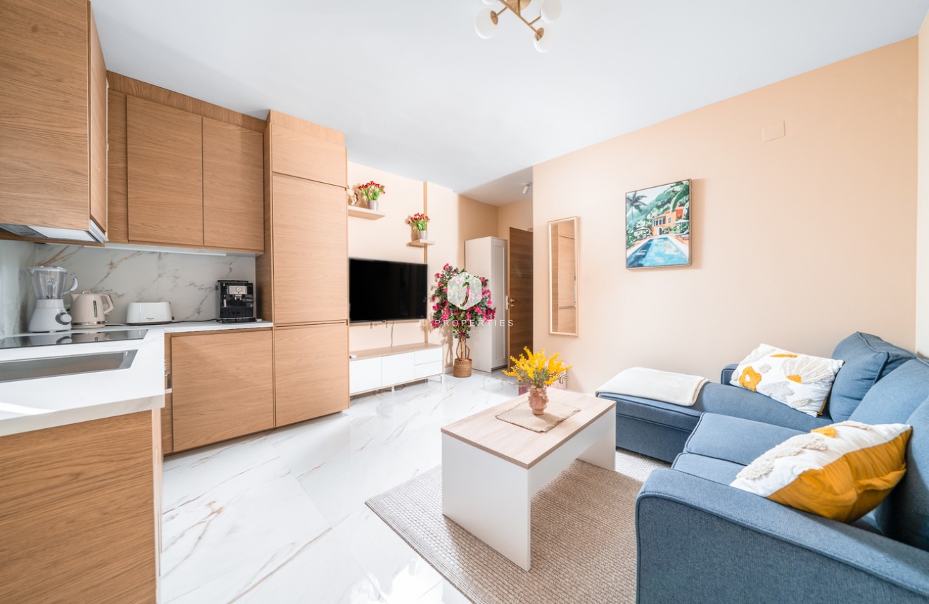 Resale - Apartment / flat -
La Mata - Costa Blanca