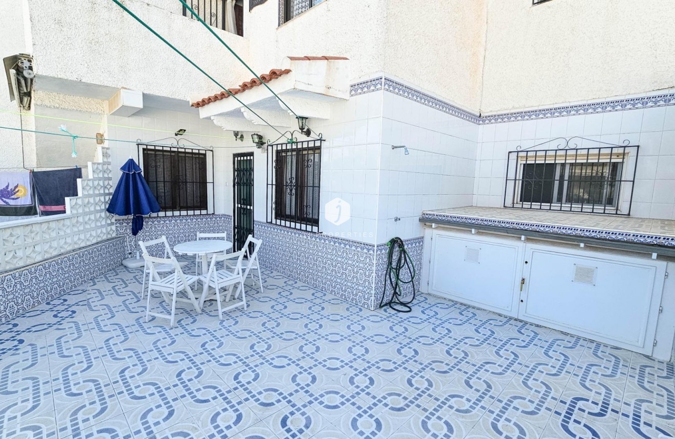 Tweedehands - Bungalow -
Torrevieja - Torretas