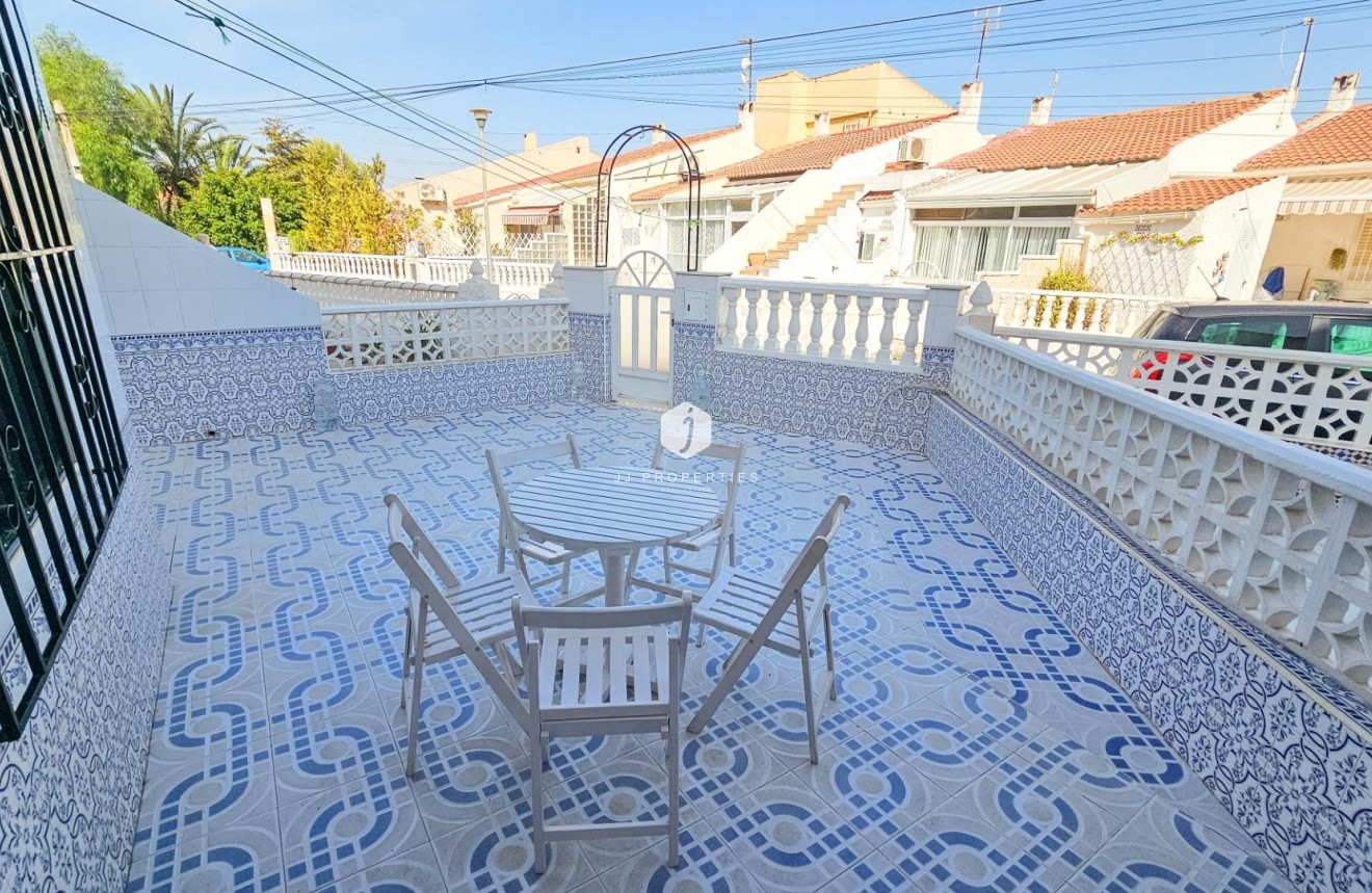 Tweedehands - Bungalow -
Torrevieja - Torretas