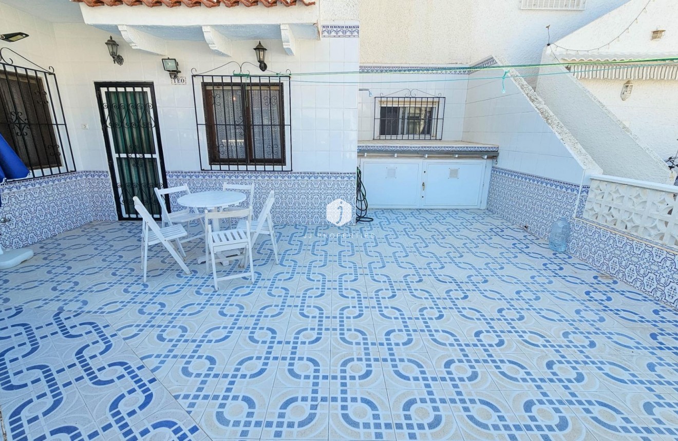 Tweedehands - Bungalow -
Torrevieja - Torretas