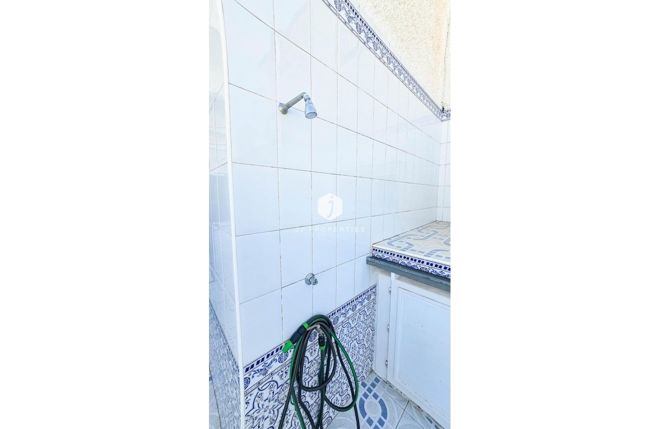 Tweedehands - Bungalow -
Torrevieja - Torretas