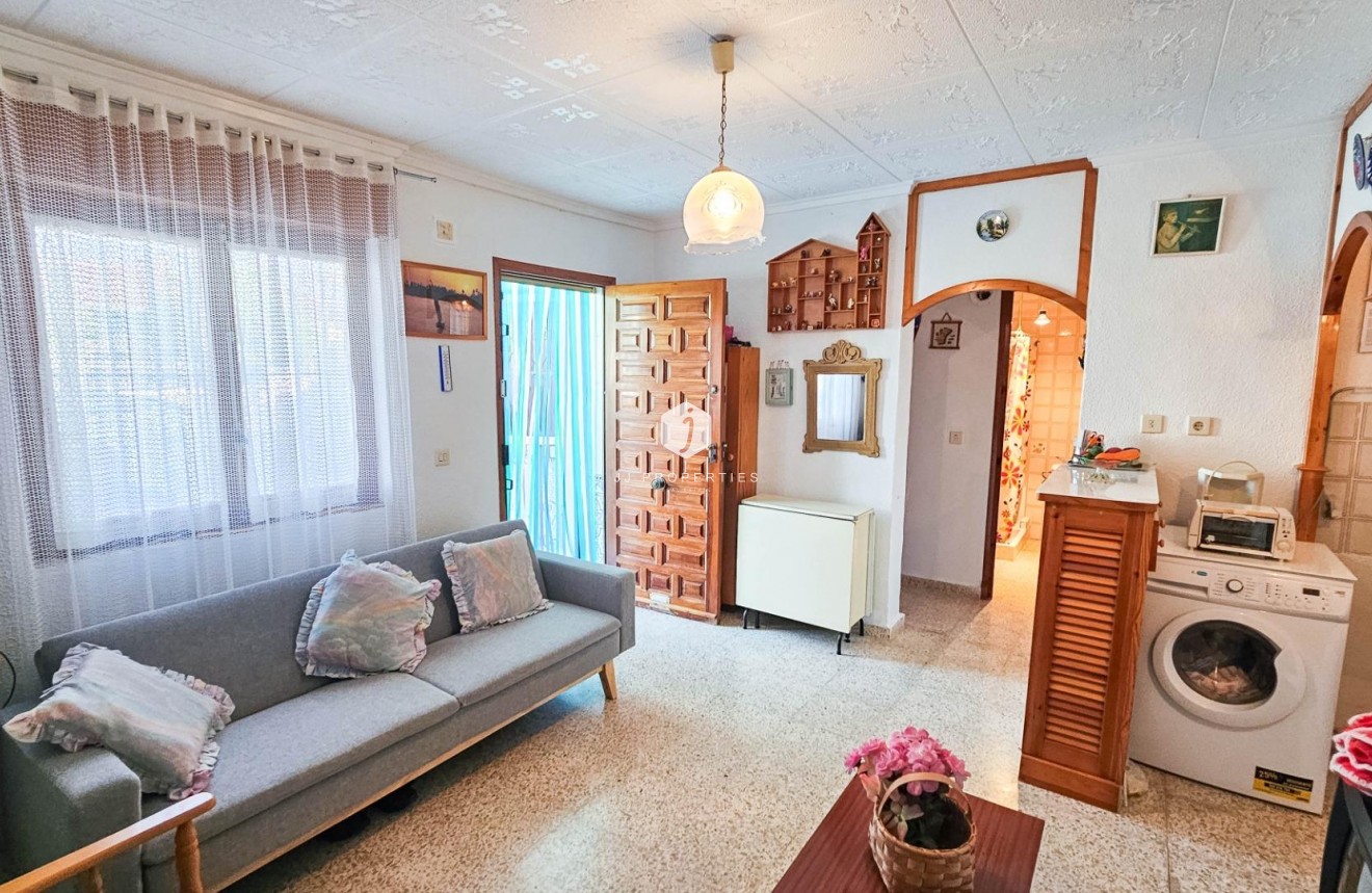 Tweedehands - Bungalow -
Torrevieja - Torretas