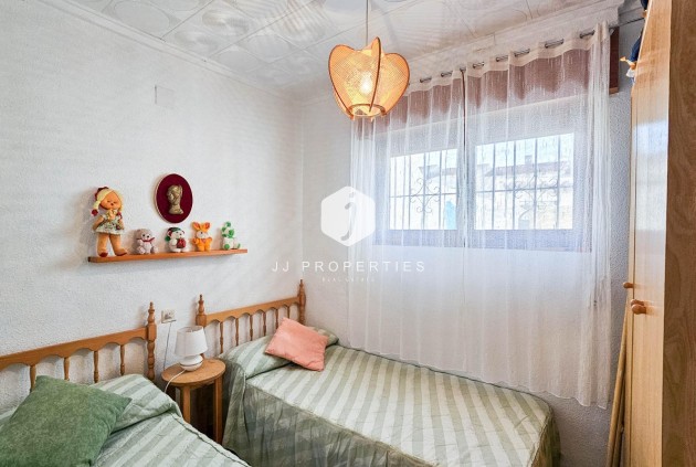 Tweedehands - Bungalow -
Torrevieja - Torretas