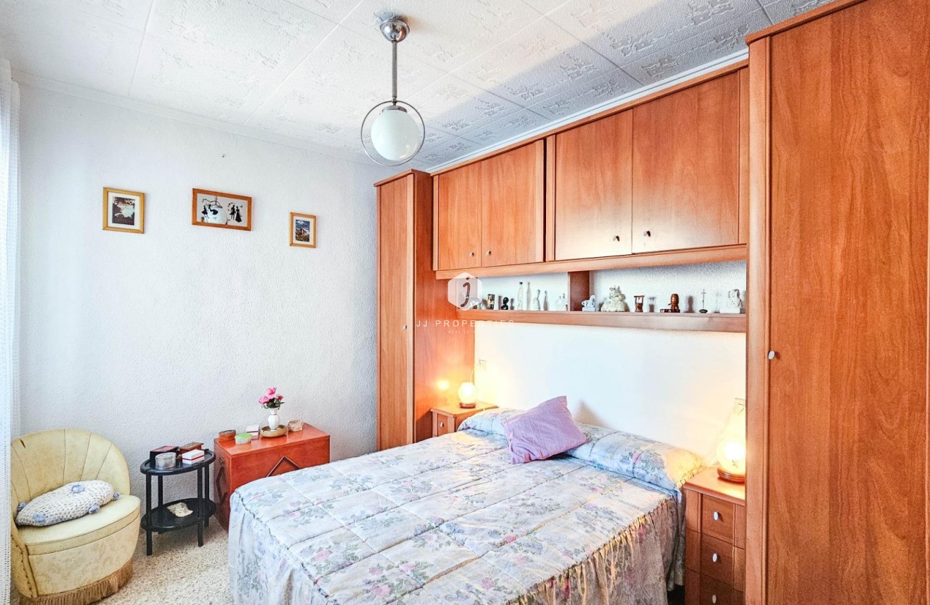 Tweedehands - Bungalow -
Torrevieja - Torretas