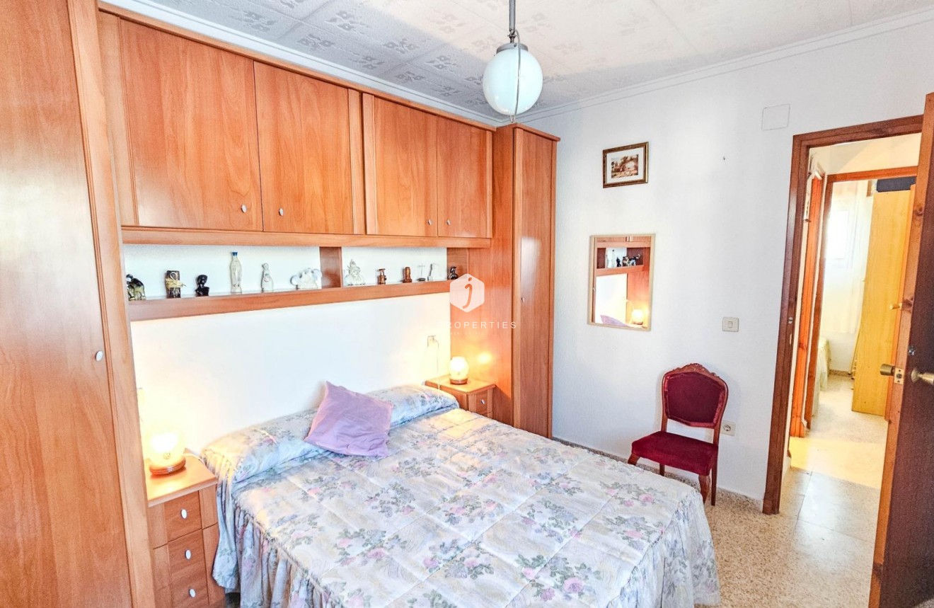 Tweedehands - Bungalow -
Torrevieja - Torretas