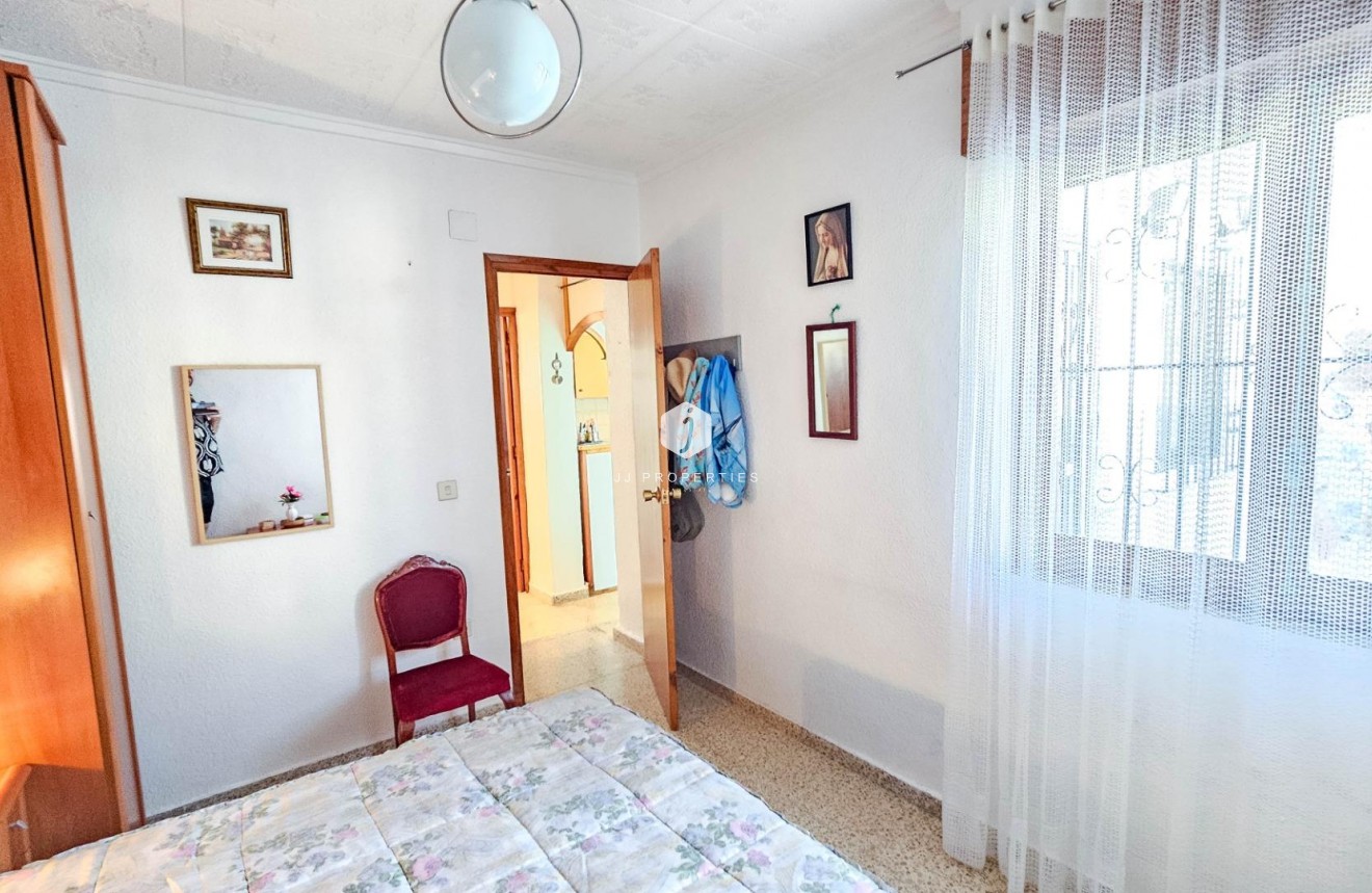 Tweedehands - Bungalow -
Torrevieja - Torretas