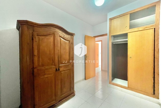 Segunda mano - Apartamento / piso -
Torrevieja