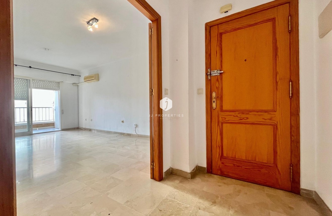 Segunda mano - Apartamento / piso -
Torrevieja