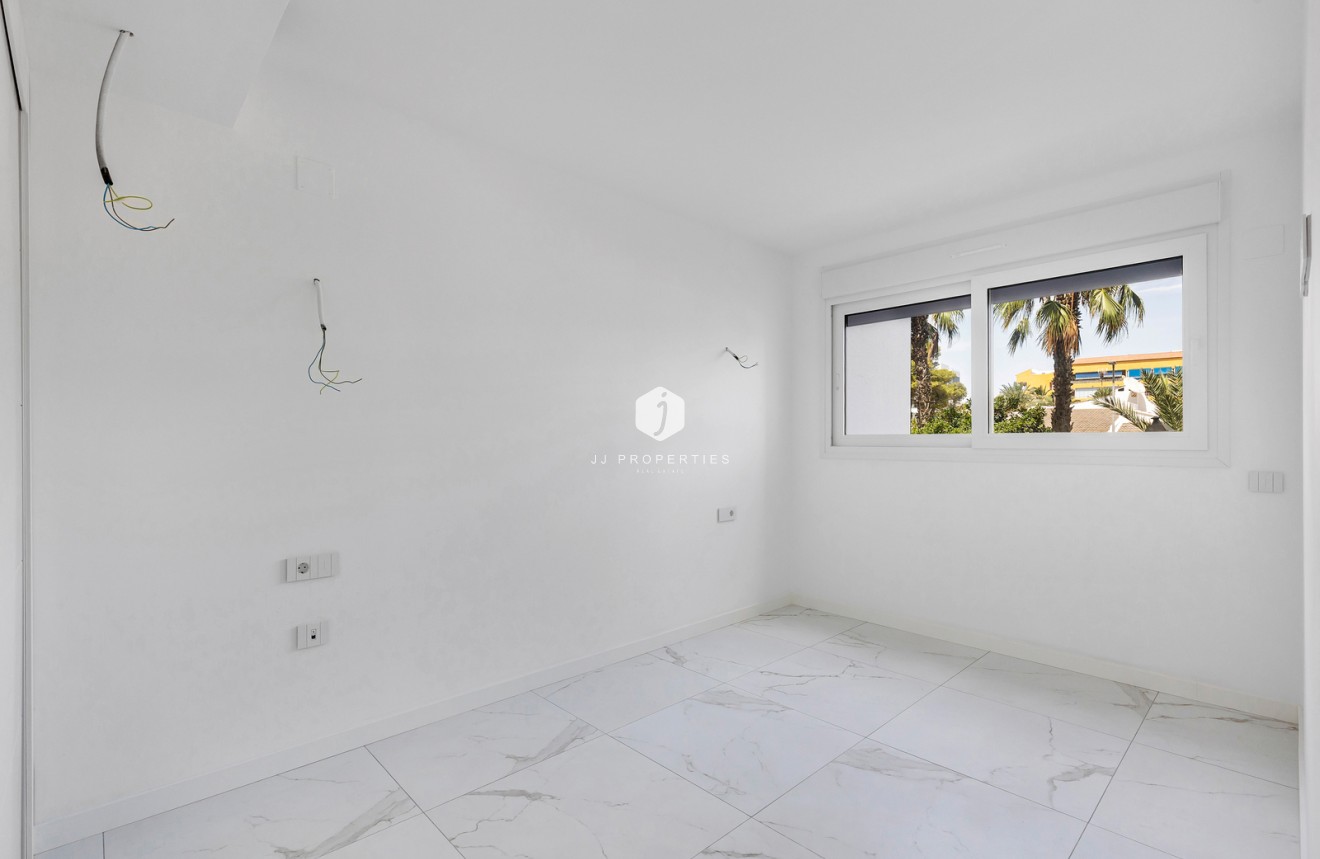 Tweedehands - Appartement / flat -
Torrevieja - Costa Blanca