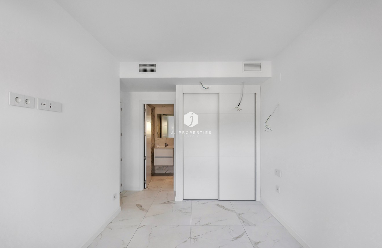 Tweedehands - Appartement / flat -
Torrevieja - Costa Blanca