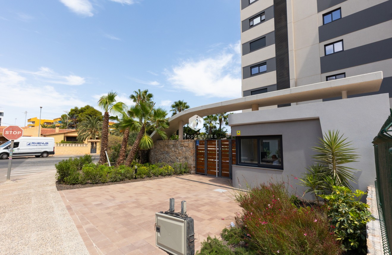 Tweedehands - Appartement / flat -
Torrevieja - Costa Blanca